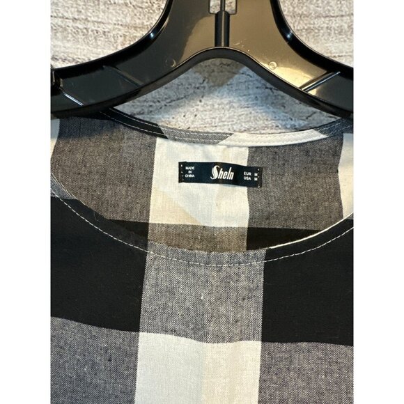 NWOT Shein Black & White Checkered Sleeveless Top w Belt Size M - Picture 2 of 4